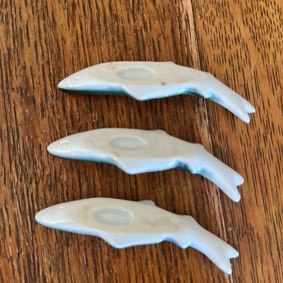 Vintage Chop Stick Holders Set of 3 Fish Green & White Ceramic - Picture 3 of 3